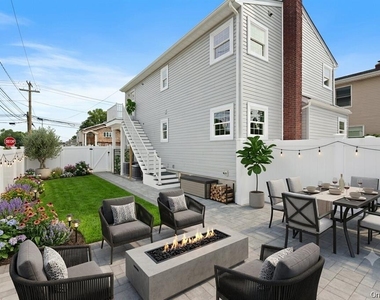3914 Waverly Avenue - Photo Thumbnail 1