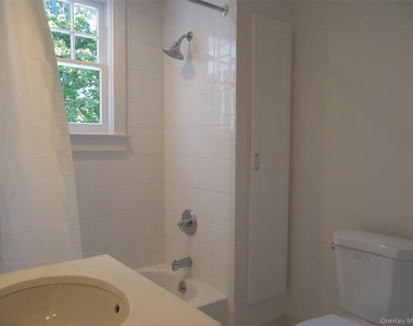 95 High Street - Photo Thumbnail 9