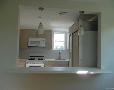 95 High Street - Photo Thumbnail 4