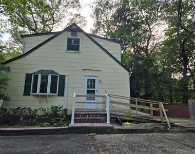 45 Christian Avenue - Photo Thumbnail 19