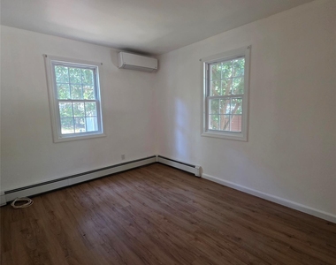 45 Christian Avenue - Photo Thumbnail 7