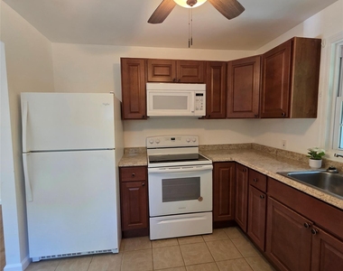 45 Christian Avenue - Photo Thumbnail 4