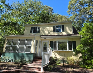 45 Christian Avenue - Photo Thumbnail 17