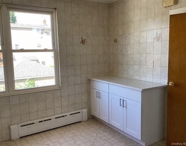 6124 169th Street - Photo Thumbnail 1