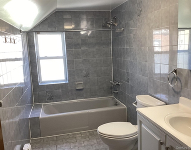 6124 169th Street - Photo Thumbnail 5
