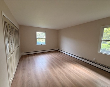 20 Tulip Hill Lane - Photo Thumbnail 8
