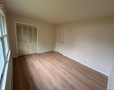 20 Tulip Hill Lane - Photo Thumbnail 11