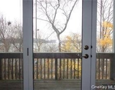 11 Hudson Pt Lane - Photo Thumbnail 7