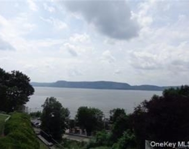11 Hudson Pt Lane - Photo Thumbnail 1