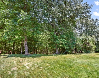 64 Greenvale Circle - Photo Thumbnail 23