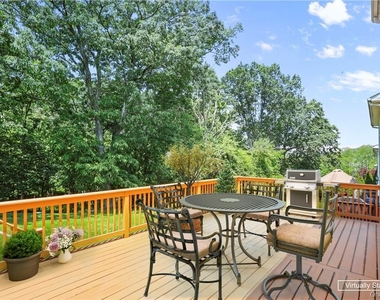 64 Greenvale Circle - Photo Thumbnail 10