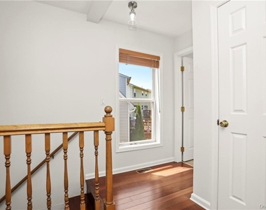 64 Greenvale Circle - Photo Thumbnail 13