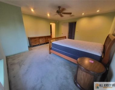 12 Carriage Place - Photo Thumbnail 25