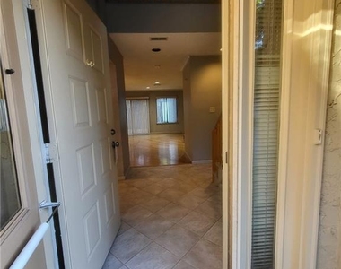 12 Carriage Place - Photo Thumbnail 1