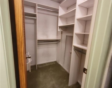 12 Carriage Place - Photo Thumbnail 15
