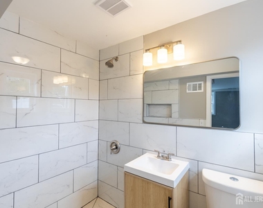 29-31 Glenn Drive - Photo Thumbnail 9