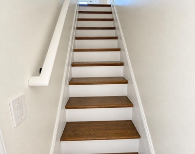 151 Macarthur Ave Avenue - Photo Thumbnail 11