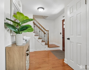49 Ochs Avenue - Photo Thumbnail 4