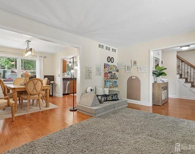 49 Ochs Avenue - Photo Thumbnail 6
