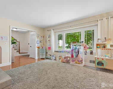 49 Ochs Avenue - Photo Thumbnail 7
