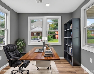 16 Gordon Street - Photo Thumbnail 2