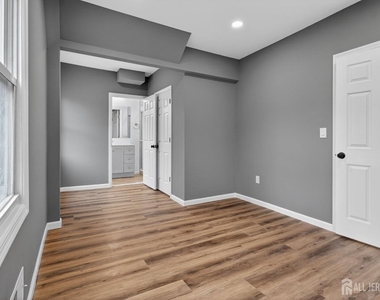 16 Gordon Street - Photo Thumbnail 21