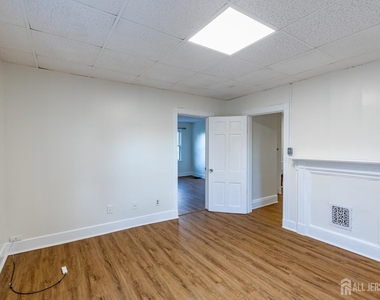 348 Front Street - Photo Thumbnail 8