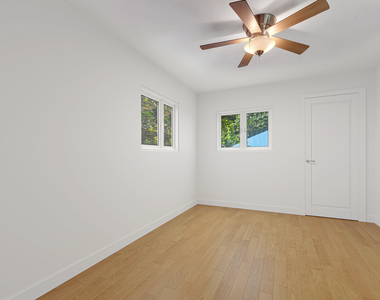 460 11th Street - Photo Thumbnail 7
