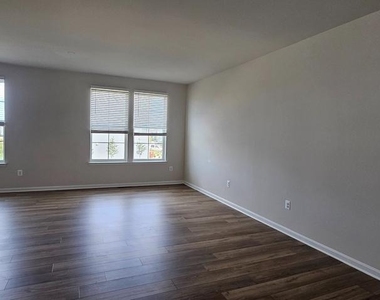 18 Telluride Way - Photo Thumbnail 4