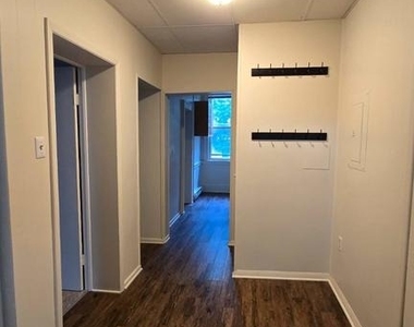 115 S Loudoun Street - Photo Thumbnail 6