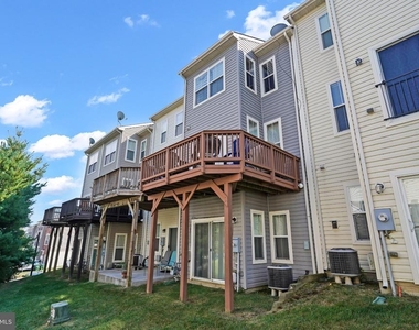 213 Shamrock Drive - Photo Thumbnail 15