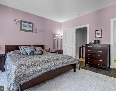 213 Shamrock Drive - Photo Thumbnail 13