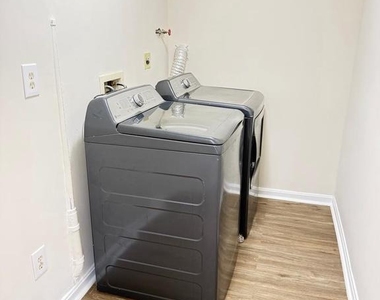 5703 Westchester Lane - Photo Thumbnail 14