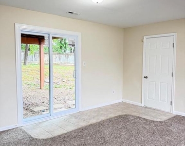 5703 Westchester Lane - Photo Thumbnail 12