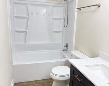 5703 Westchester Lane - Photo Thumbnail 24