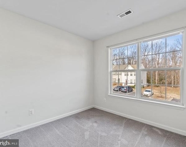 4252 Normandy Court - Photo Thumbnail 13