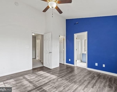 4252 Normandy Court - Photo Thumbnail 9