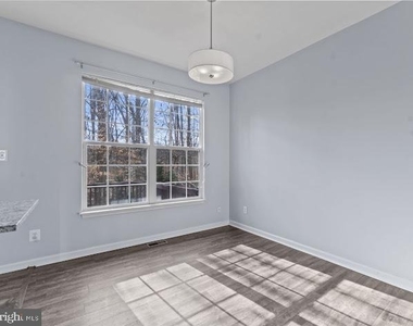 4252 Normandy Court - Photo Thumbnail 6