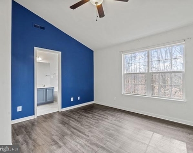 4252 Normandy Court - Photo Thumbnail 8