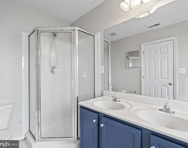 4252 Normandy Court - Photo Thumbnail 10