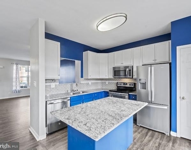 4252 Normandy Court - Photo Thumbnail 3
