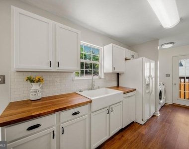 5718 Lucas Street - Photo Thumbnail 16