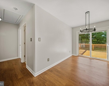 5718 Lucas Street - Photo Thumbnail 9