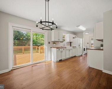 5718 Lucas Street - Photo Thumbnail 12