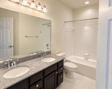 7324 Brunson Circle - Photo Thumbnail 12