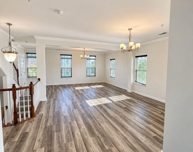 7324 Brunson Circle - Photo Thumbnail 1