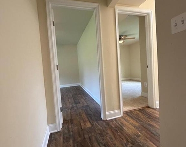 8112 Leland - Photo Thumbnail 13