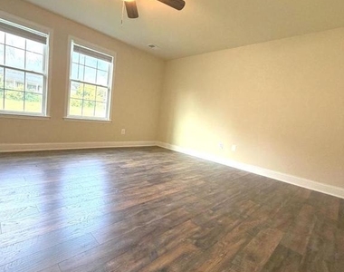 8112 Leland - Photo Thumbnail 16