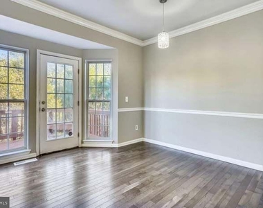 1249 Corbett Place - Photo Thumbnail 9