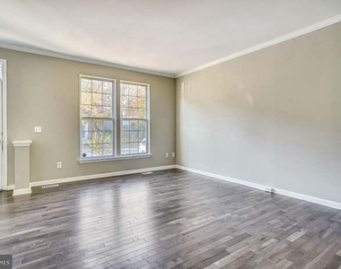 1249 Corbett Place - Photo Thumbnail 22
